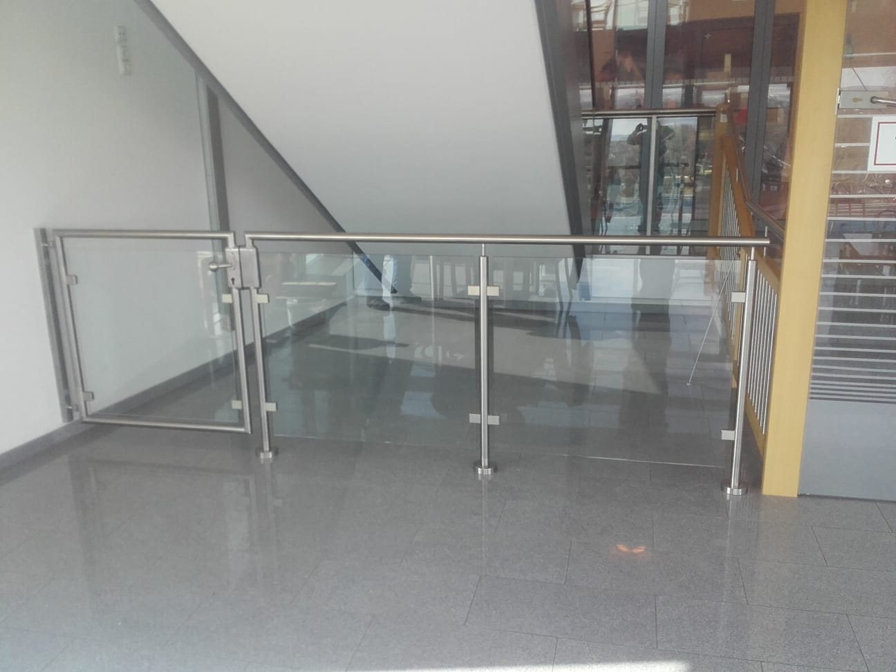 Glasgeländer
